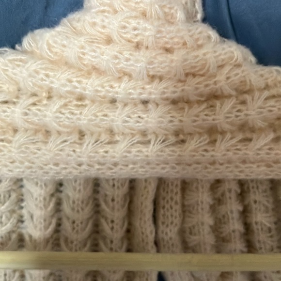 Unbranded: Cream Hand made knit scarf - Picture 12 of 16
